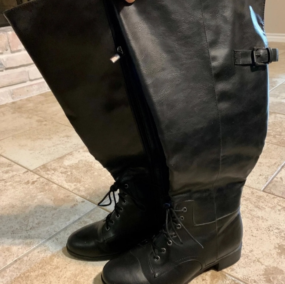 Avenue Black Boots Size 9.5W